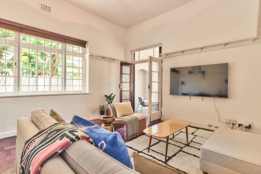To Let 2 Bedroom Property for Rent in Sea Point Western Cape